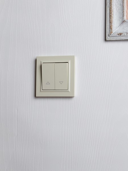 Выключатель IEK Brite BR-V15-0-10-K10