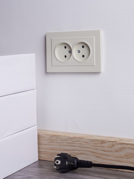 Розетка IEK Brite BR-R23-10-K10-F