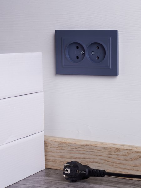 Розетка IEK Brite BR-R23-10-K35-F