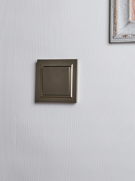 Выключатель IEK Brite BR-V10-0-10-K37-F