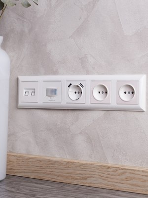 Рамка для выключателей и розеток IEK Brite BR-M52-12-K01