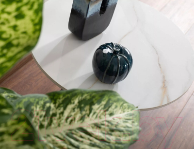 Журнальный столик Signal Hill 50x46