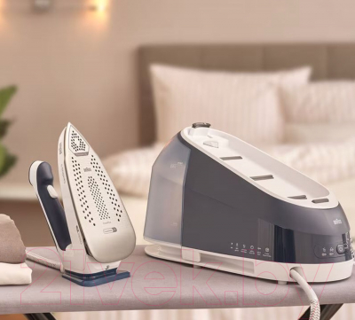 Утюг с парогенератором Braun IS5245BL