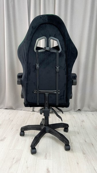 Кресло геймерское Calviano 1583