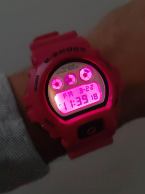 Часы наручные унисекс Casio DW-6900RCS-4E