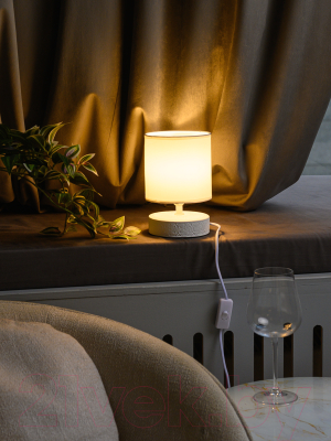 Прикроватная лампа ArtStyle HT-516WW