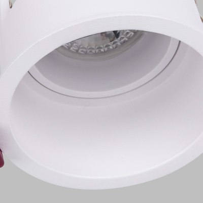 Точечный светильник FAVOURITE 4546-1C