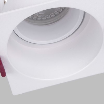 Точечный светильник FAVOURITE 4547-1C