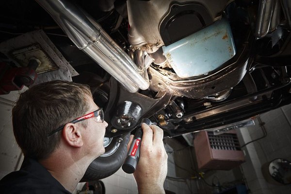 Фонарь Milwaukee USB L4 TMLED-301 / 4933479769 