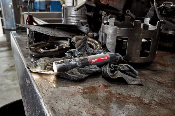 Фонарь Milwaukee USB L4 TMLED-301 / 4933479769 