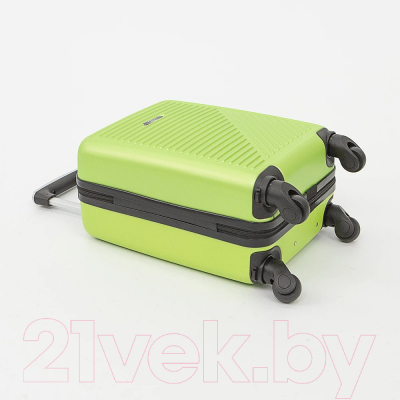 Чемодан на колесах Grott 340-619-18SLD