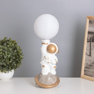 Прикроватная лампа Risalux Космонавт с луной 10429299