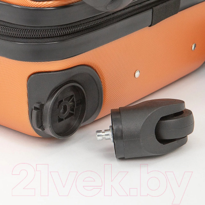 Чемодан на колесах Grott 340-619-18PNK