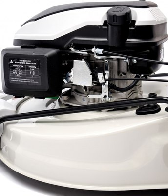 Газонокосилка бензиновая Helmut TR 46S