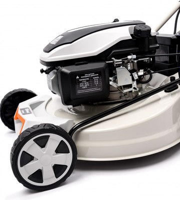 Газонокосилка бензиновая Helmut TR 51SLE