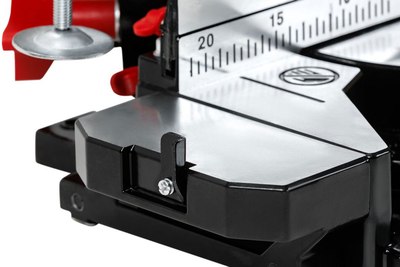 Торцовочная пила P.I.T PCM255-C3