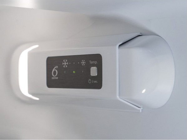 Встраиваемый холодильник Whirlpool ART 66102