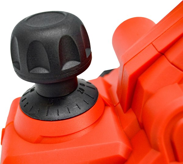 Электрорубанок Brait P820