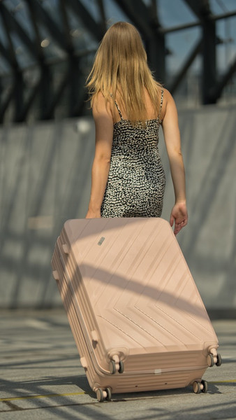 Чемодан на колесах Solier STL1071