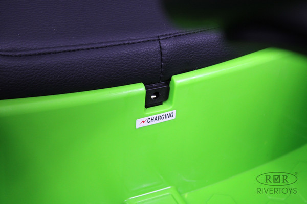 Детский автомобиль RiverToys K888PX