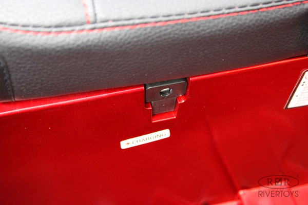 Детский автомобиль RiverToys X001XX