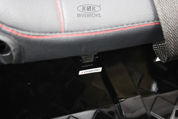 Детский автомобиль RiverToys X001XX