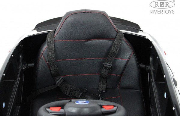 Детский автомобиль RiverToys X001XX