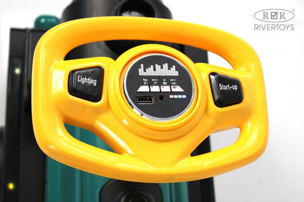 Детский автомобиль RiverToys K008AM
