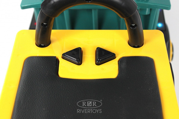 Детский автомобиль RiverToys K008AM