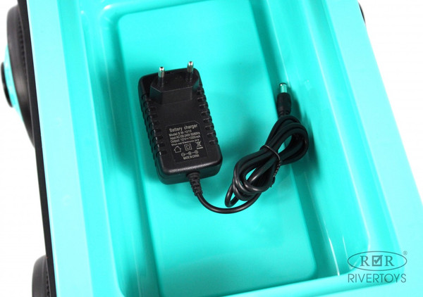 Детский автомобиль RiverToys K008AM