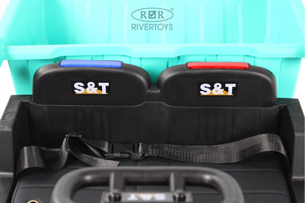 Детский автомобиль RiverToys K555PX