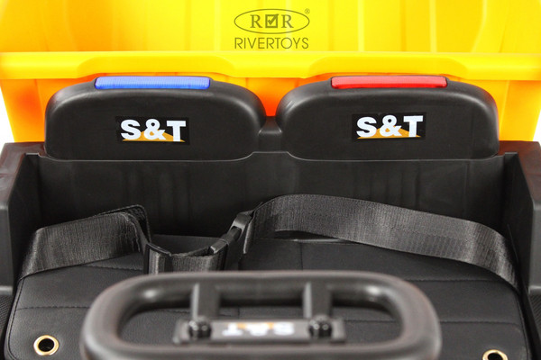 Детский автомобиль RiverToys K555PX