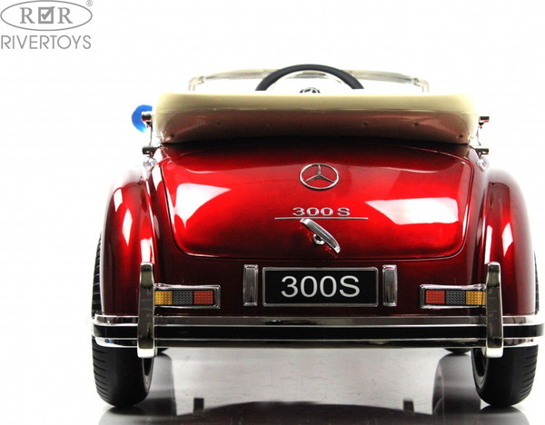 Детский автомобиль RiverToys Mercedes-Benz 300S