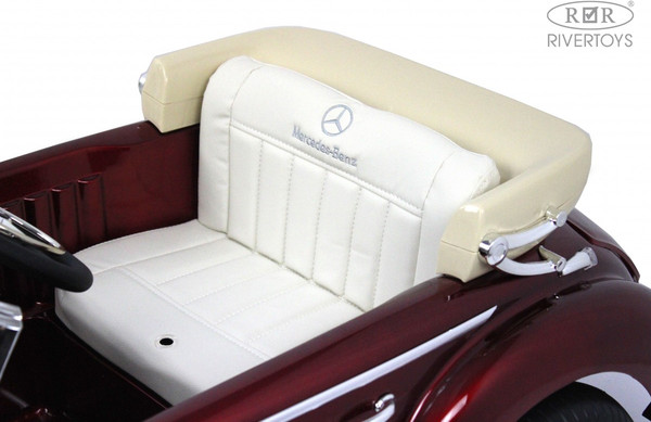 Детский автомобиль RiverToys Mercedes-Benz 300S