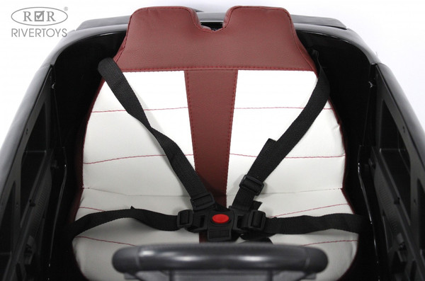 Детский автомобиль RiverToys М444БХ