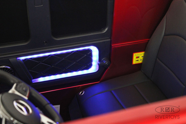 Детский автомобиль RiverToys Mercedes-AMG G63 / G111GG