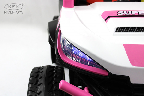 Детский автомобиль RiverToys L888LL