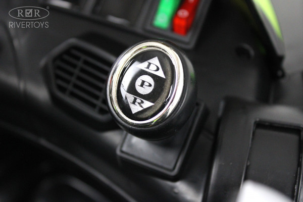 Детский автомобиль RiverToys K888AM