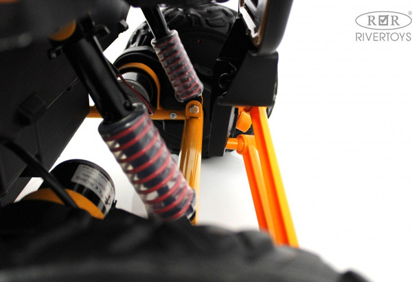 Детский автомобиль RiverToys P555PP