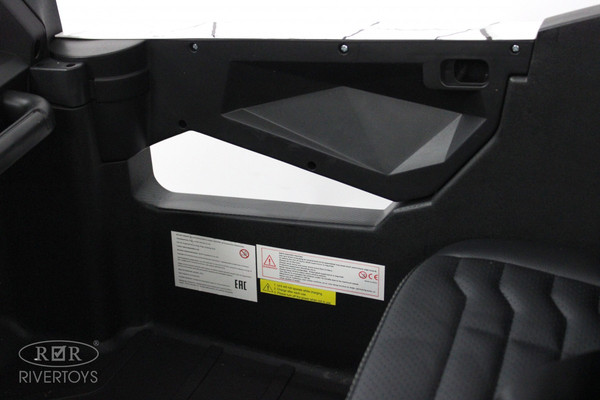 Детский автомобиль RiverToys M222MM