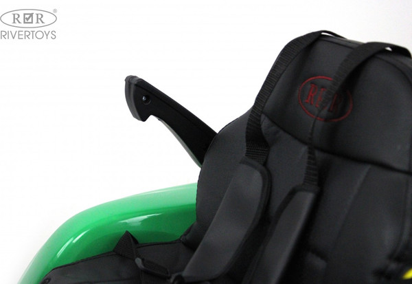 Детский автомобиль RiverToys O555OO