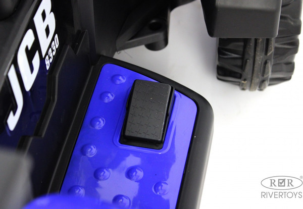 Детский автомобиль RiverToys O555OO