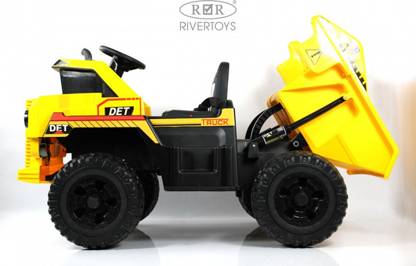 Детский автомобиль RiverToys K111AM