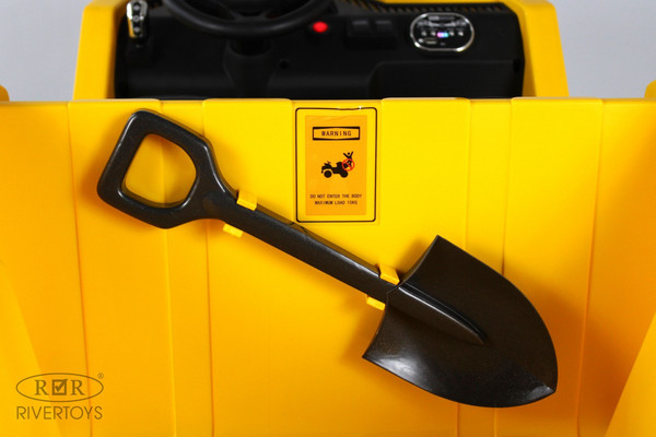 Детский автомобиль RiverToys K333AM