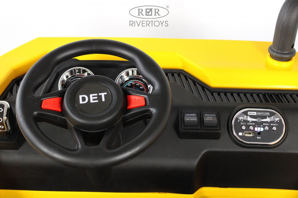 Детский автомобиль RiverToys K333AM