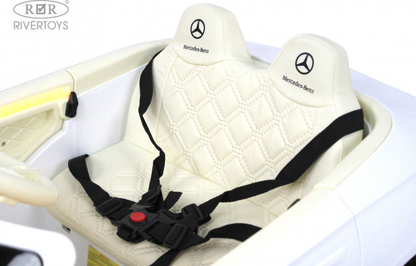 Детский автомобиль RiverToys М333БХ 4WD