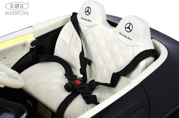 Детский автомобиль RiverToys М333БХ 4WD