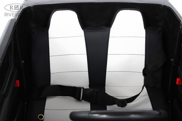 Детский автомобиль RiverToys K555AM