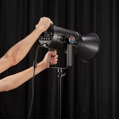 Осветитель студийный Godox SL150R / 31393