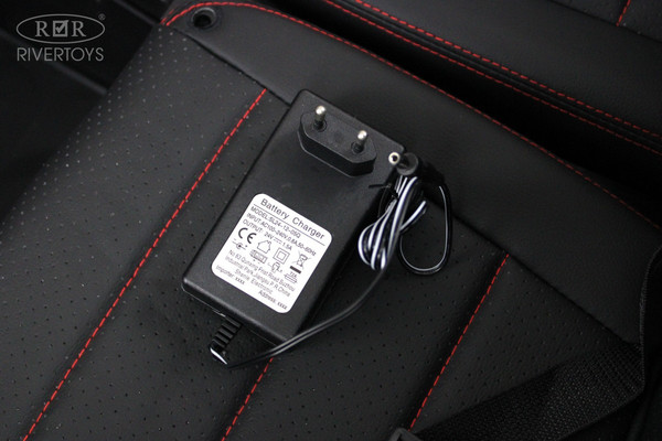 Детский автомобиль RiverToys T911TT